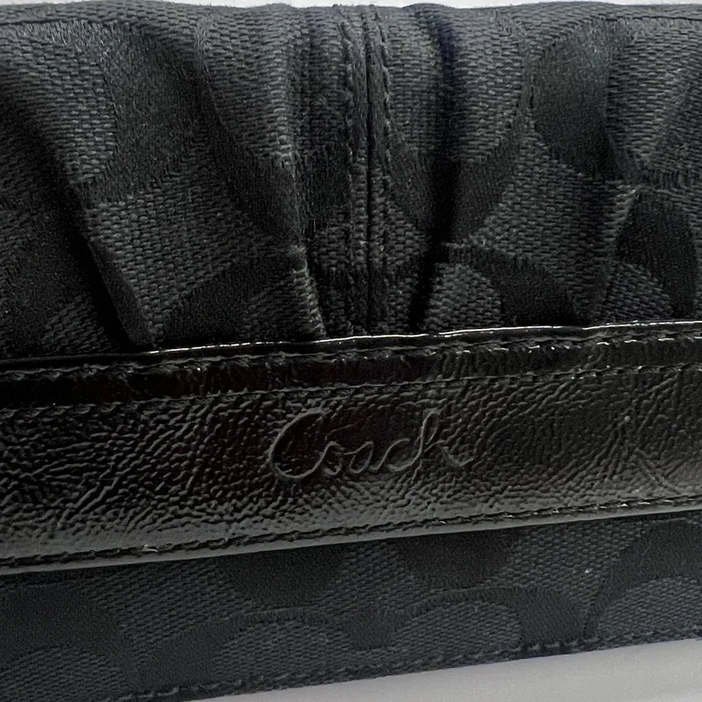 Coach SoHo Signature Jacquard Canvas and Leather Pleated Envelope Clutch Wallet - Picture 5 of 12